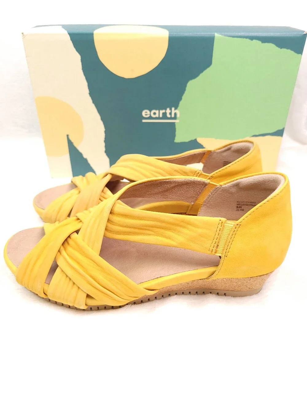 Earth Ficus Gemini Leather Yellow Wedge Open Toe Sandals 5 602861WBCK